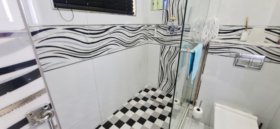 2 Bedroom Property for Sale in North Beach KwaZulu-Natal