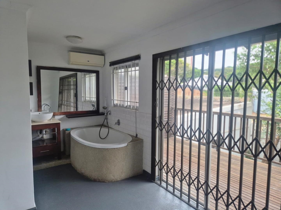 3 Bedroom Property for Sale in Windermere KwaZulu-Natal