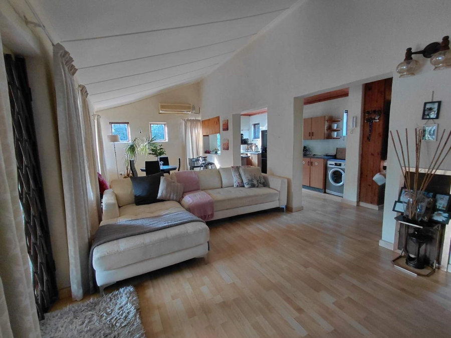 2 Bedroom Property for Sale in Waterfall KwaZulu-Natal
