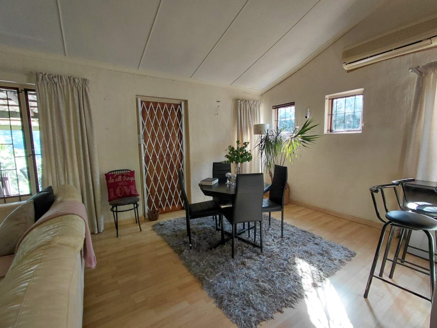2 Bedroom Property for Sale in Waterfall KwaZulu-Natal