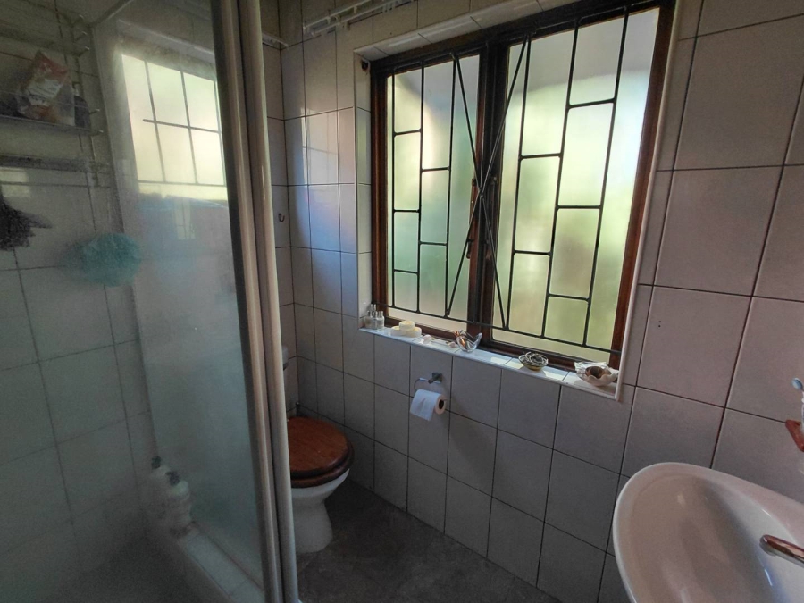 2 Bedroom Property for Sale in Waterfall KwaZulu-Natal