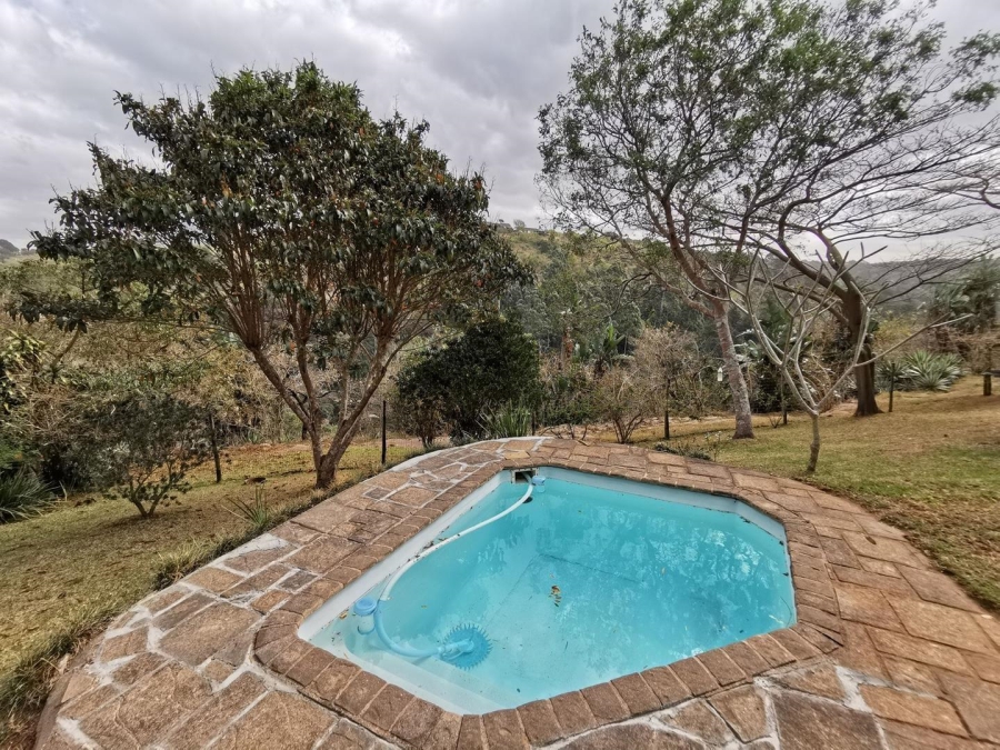2 Bedroom Property for Sale in Waterfall KwaZulu-Natal