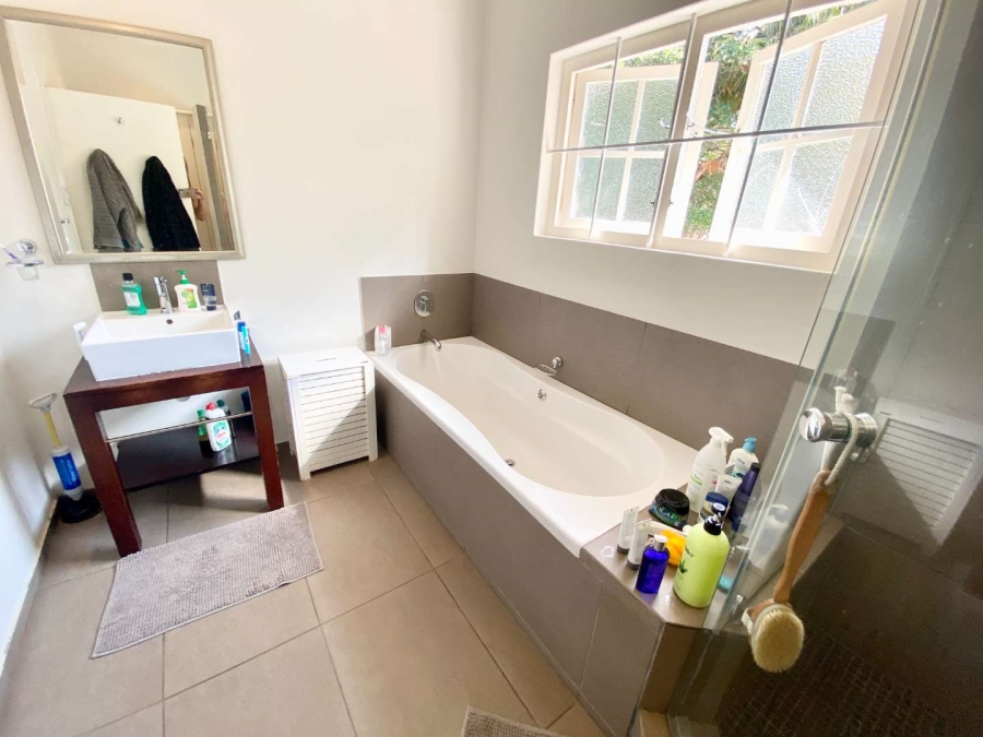 To Let 4 Bedroom Property for Rent in Durban North KwaZulu-Natal