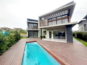 To Let 4 Bedroom Property for Rent in Palm Lakes Estate KwaZulu-Natal