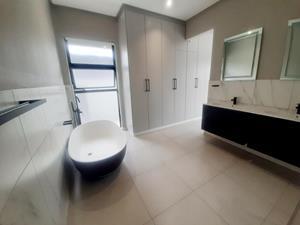 To Let 4 Bedroom Property for Rent in Palm Lakes Estate KwaZulu-Natal