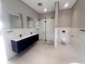 To Let 4 Bedroom Property for Rent in Palm Lakes Estate KwaZulu-Natal