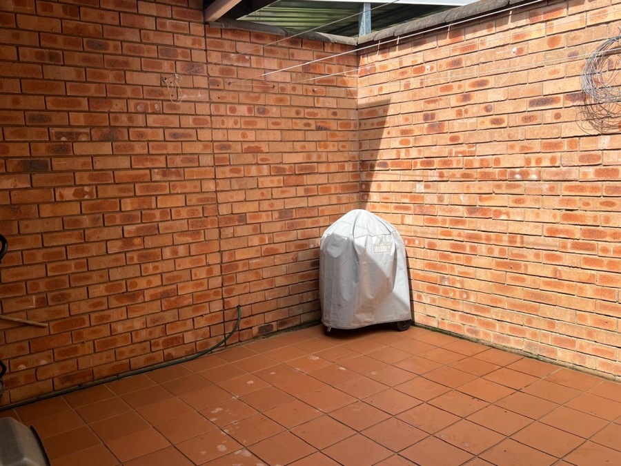 To Let 2 Bedroom Property for Rent in Howick North KwaZulu-Natal