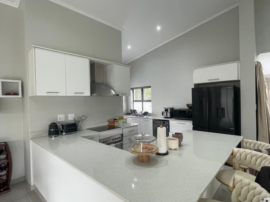 To Let 3 Bedroom Property for Rent in Palm Lakes Estate KwaZulu-Natal