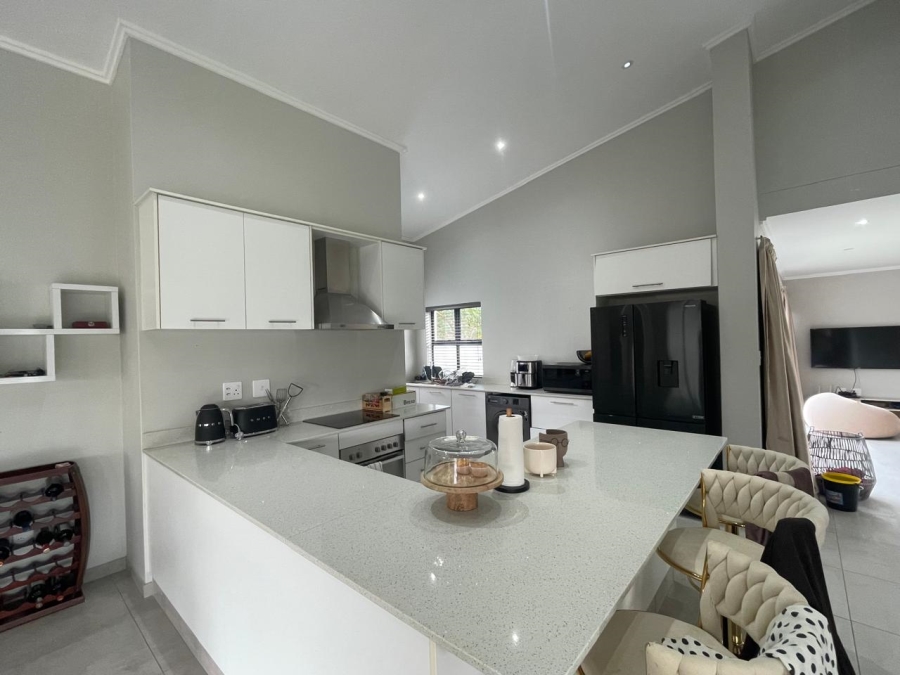 To Let 3 Bedroom Property for Rent in Palm Lakes Estate KwaZulu-Natal
