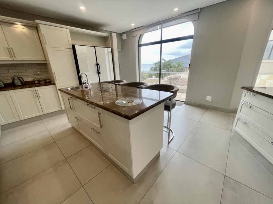 To Let 5 Bedroom Property for Rent in Umhlanga KwaZulu-Natal