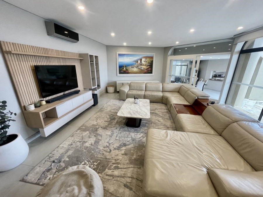 To Let 5 Bedroom Property for Rent in Umhlanga KwaZulu-Natal