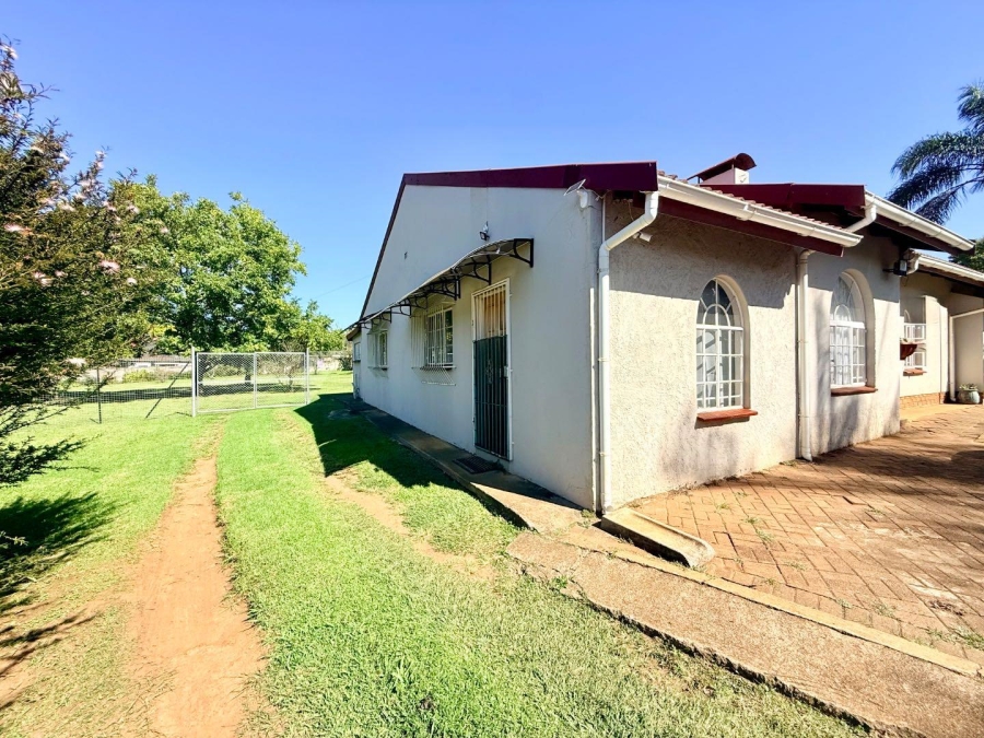 4 Bedroom Property for Sale in Paulpietersburg KwaZulu-Natal