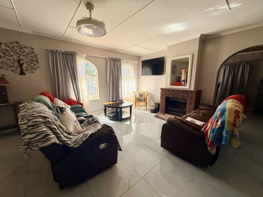 4 Bedroom Property for Sale in Paulpietersburg KwaZulu-Natal