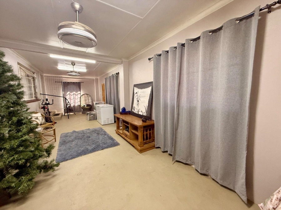 4 Bedroom Property for Sale in Paulpietersburg KwaZulu-Natal