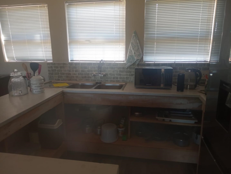 1 Bedroom Property for Sale in Geluksburg KwaZulu-Natal