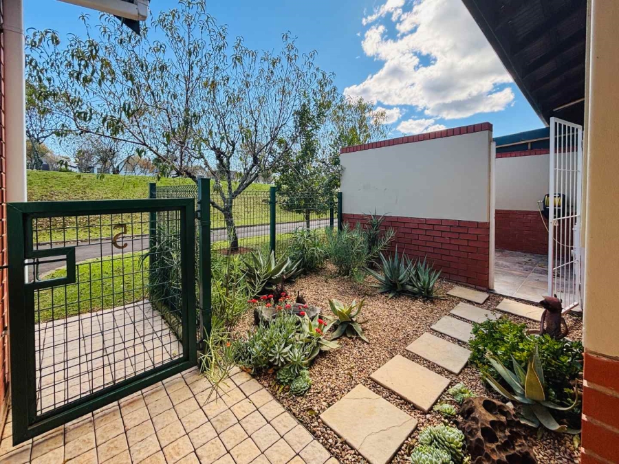 2 Bedroom Property for Sale in St Johns Village KwaZulu-Natal