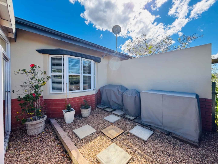 2 Bedroom Property for Sale in St Johns Village KwaZulu-Natal