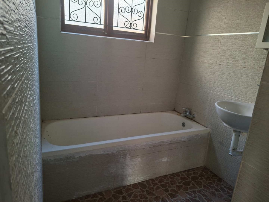 3 Bedroom Property for Sale in Queensburgh KwaZulu-Natal