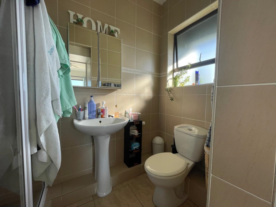 To Let 3 Bedroom Property for Rent in Palm Lakes Estate KwaZulu-Natal