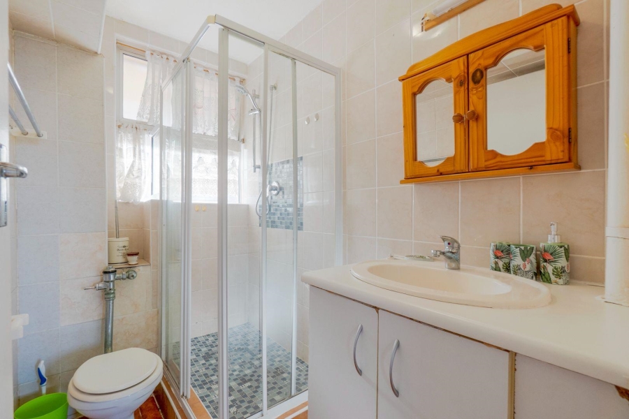 2 Bedroom Property for Sale in Amanzimtoti KwaZulu-Natal