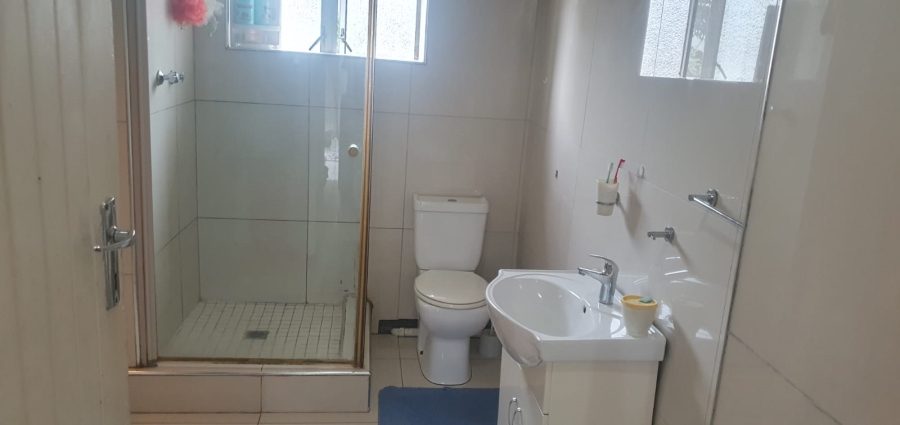 2 Bedroom Property for Sale in Amanzimtoti KwaZulu-Natal