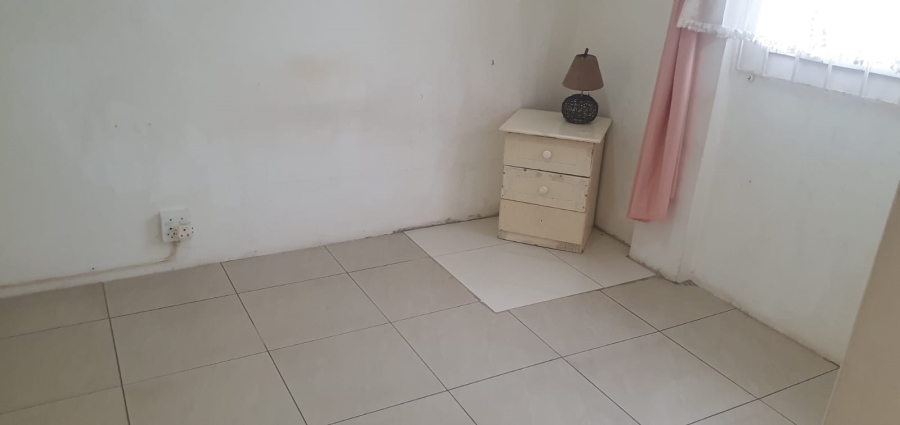 2 Bedroom Property for Sale in Amanzimtoti KwaZulu-Natal
