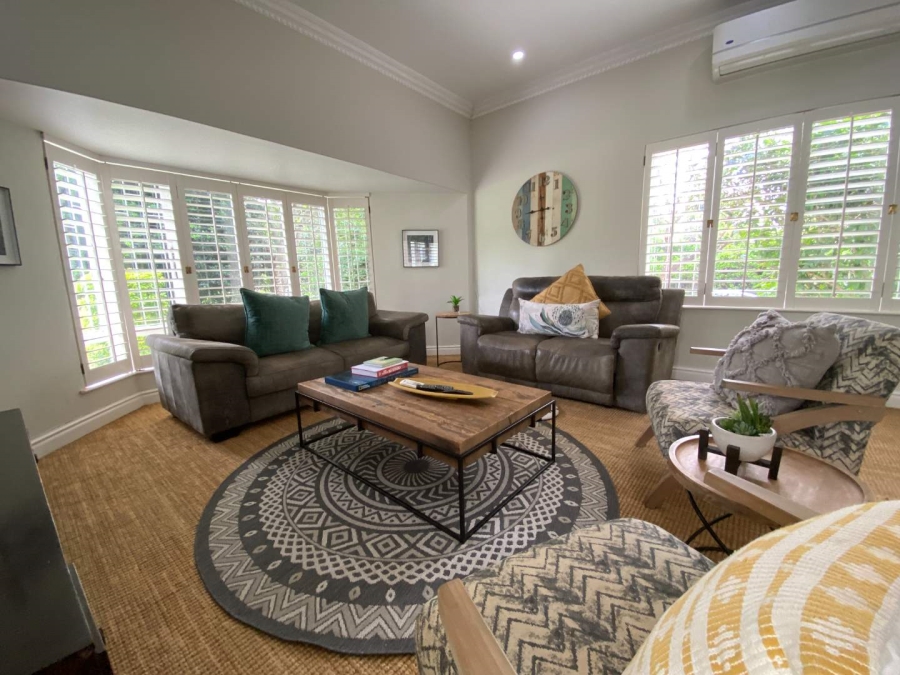 To Let 4 Bedroom Property for Rent in Kloof KwaZulu-Natal