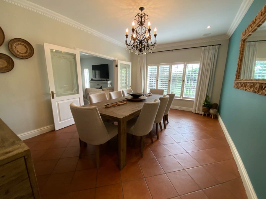 To Let 4 Bedroom Property for Rent in Kloof KwaZulu-Natal