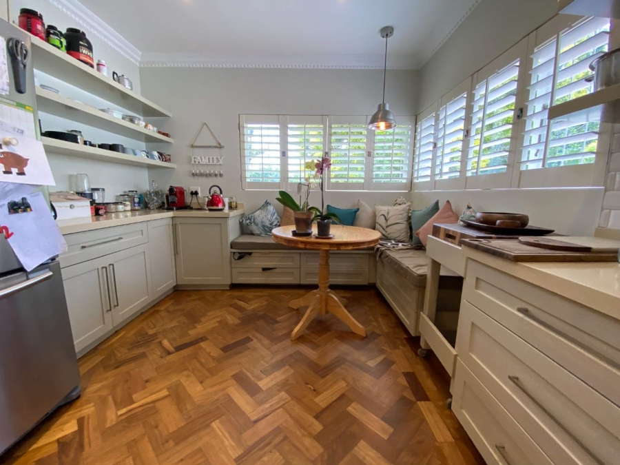 To Let 4 Bedroom Property for Rent in Kloof KwaZulu-Natal