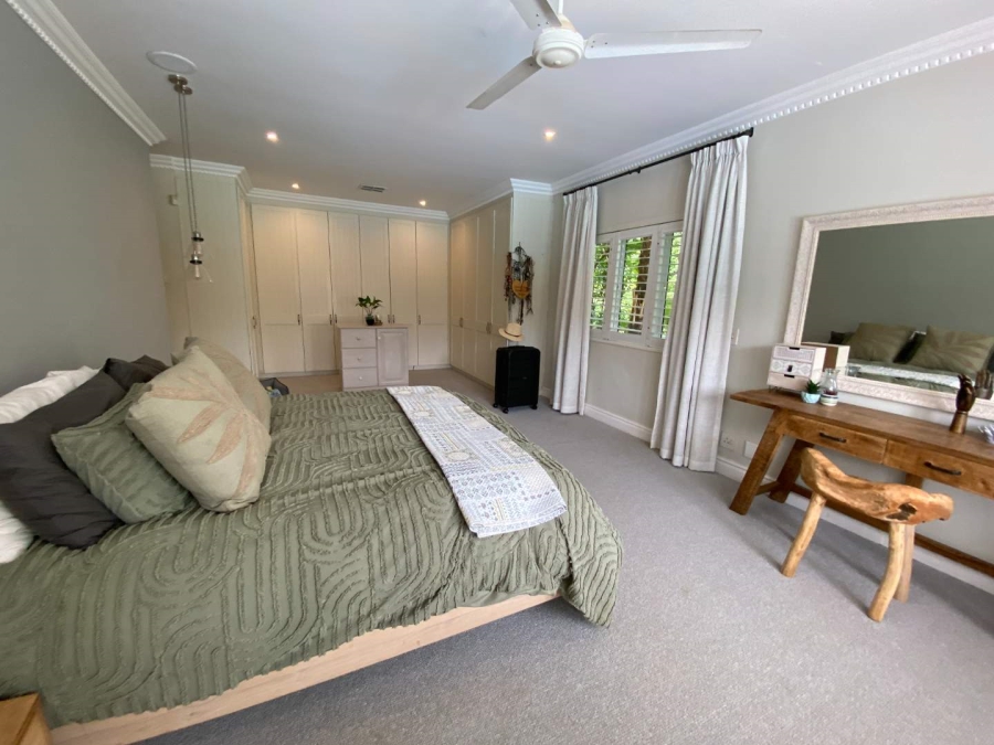 To Let 4 Bedroom Property for Rent in Kloof KwaZulu-Natal