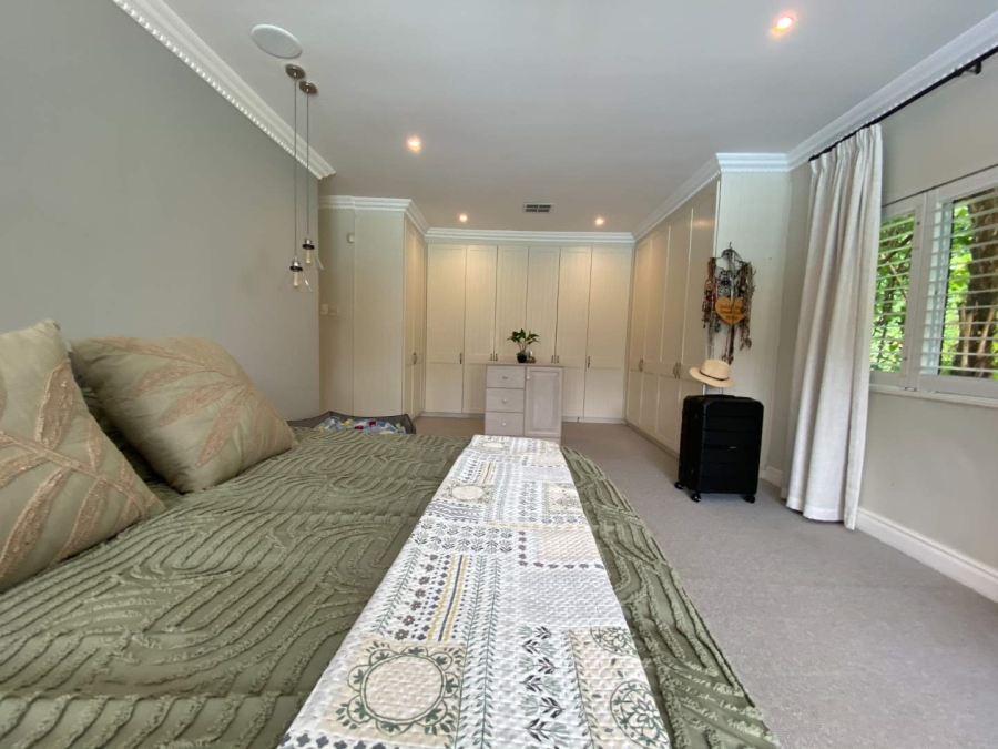 To Let 4 Bedroom Property for Rent in Kloof KwaZulu-Natal
