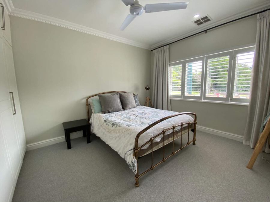 To Let 4 Bedroom Property for Rent in Kloof KwaZulu-Natal