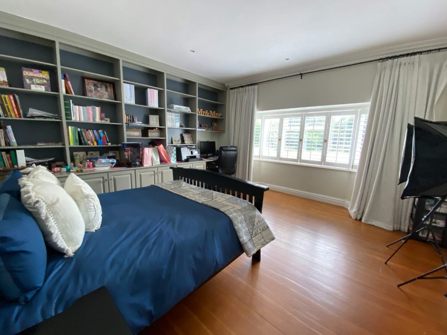 To Let 4 Bedroom Property for Rent in Kloof KwaZulu-Natal