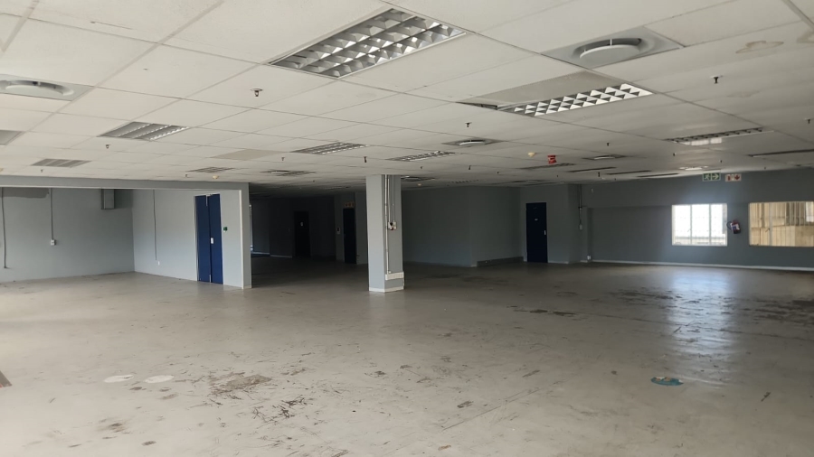 To Let Commercial Property for Rent in Pineside KwaZulu-Natal