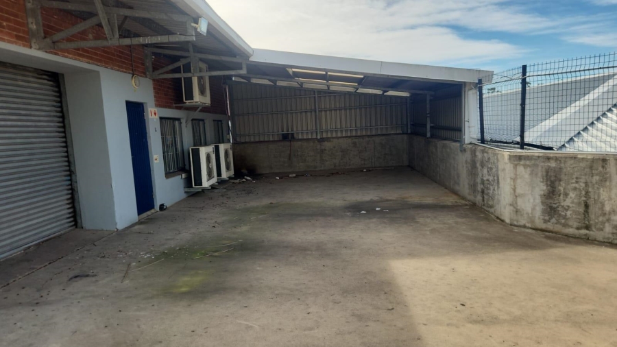 To Let Commercial Property for Rent in Pineside KwaZulu-Natal