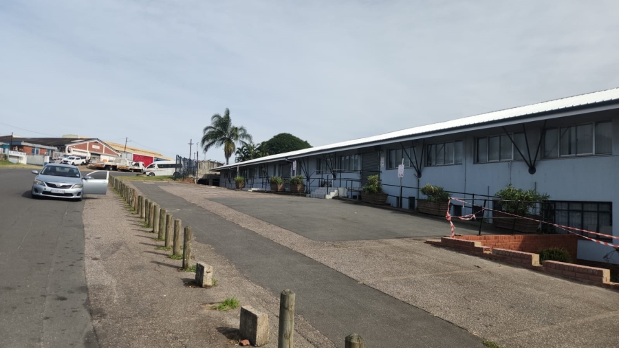 To Let Commercial Property for Rent in Pineside KwaZulu-Natal