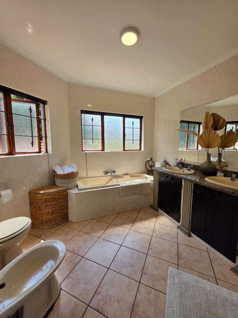 4 Bedroom Property for Sale in Umhlanga KwaZulu-Natal