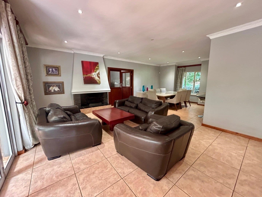 4 Bedroom Property for Sale in Kloof KwaZulu-Natal