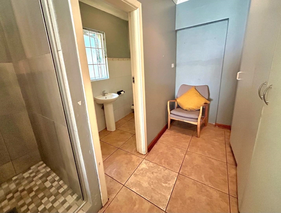 4 Bedroom Property for Sale in Kloof KwaZulu-Natal