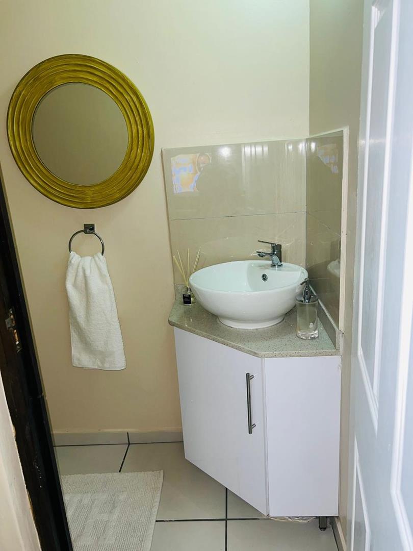 To Let 2 Bedroom Property for Rent in Wildenwide KwaZulu-Natal