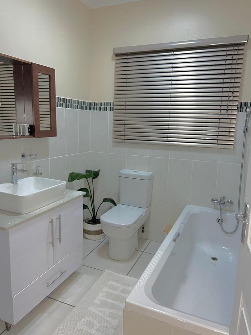 To Let 2 Bedroom Property for Rent in Wildenwide KwaZulu-Natal