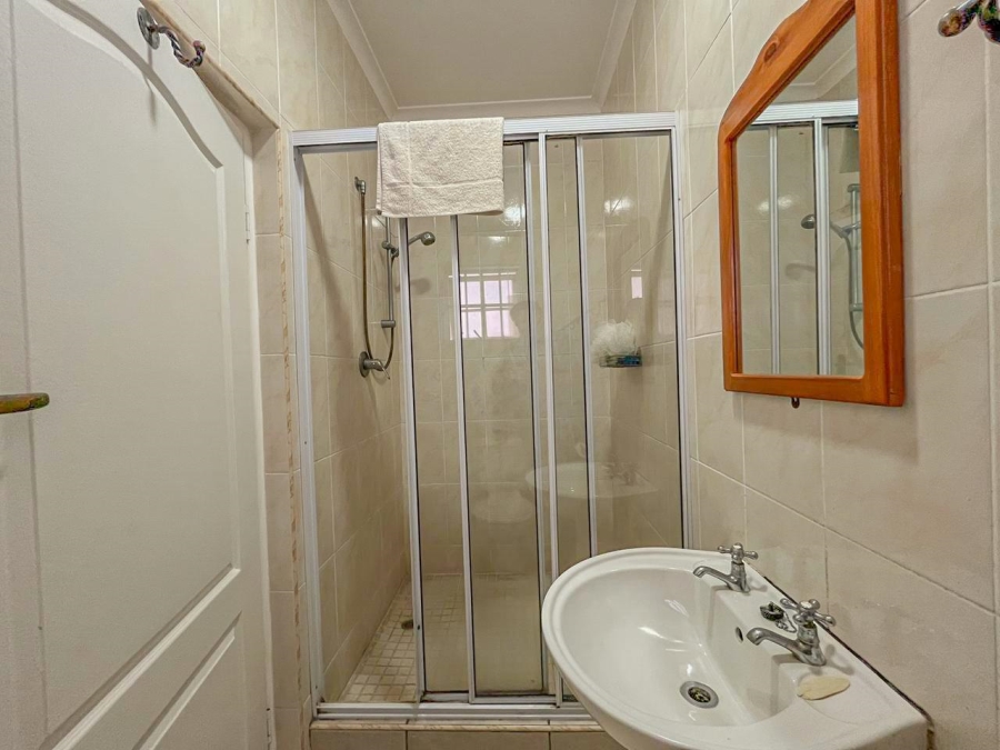 5 Bedroom Property for Sale in Durban North KwaZulu-Natal