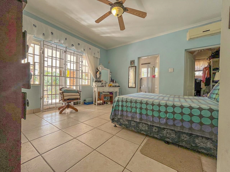 5 Bedroom Property for Sale in Durban North KwaZulu-Natal