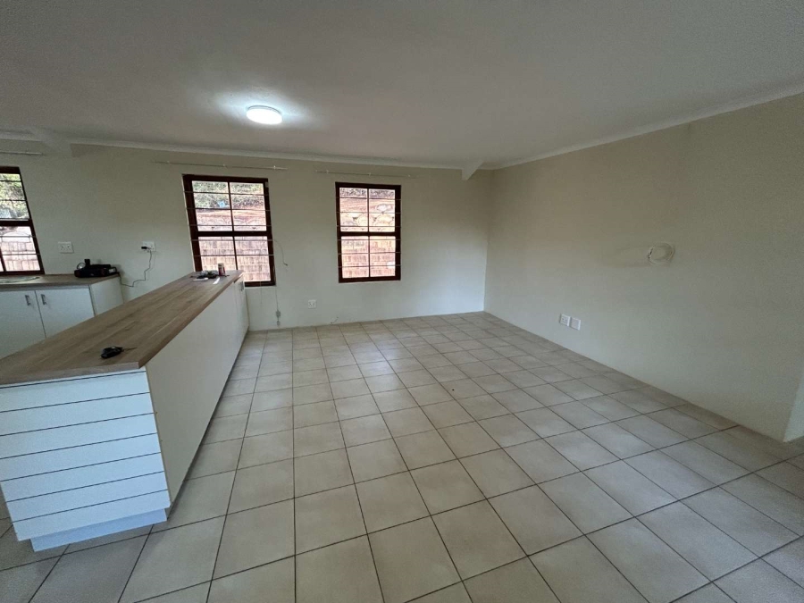 2 Bedroom Property for Sale in Crestholme KwaZulu-Natal