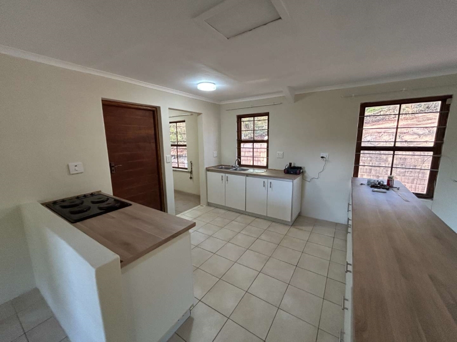 2 Bedroom Property for Sale in Crestholme KwaZulu-Natal