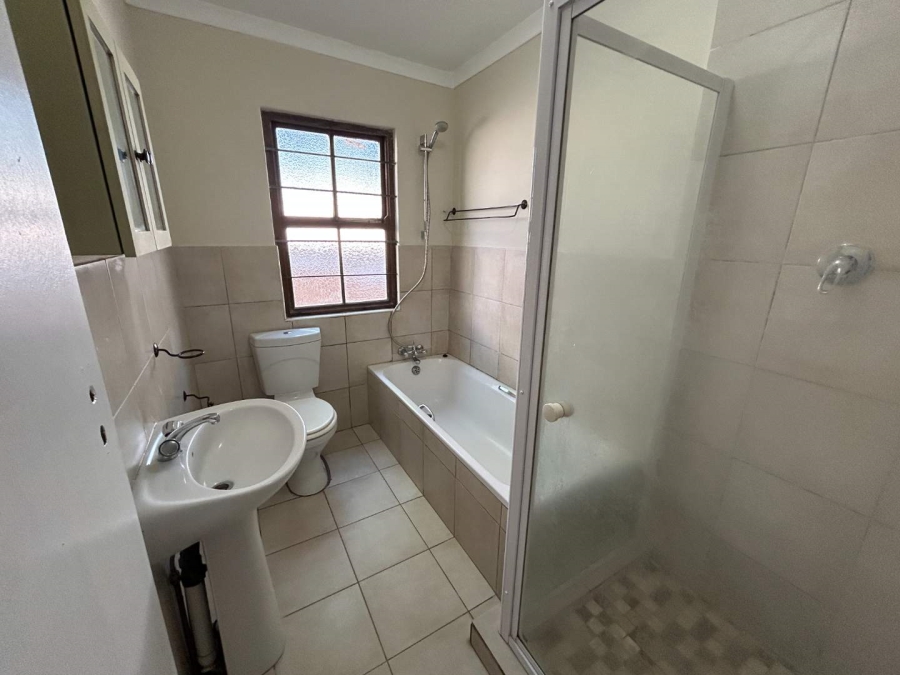 2 Bedroom Property for Sale in Crestholme KwaZulu-Natal