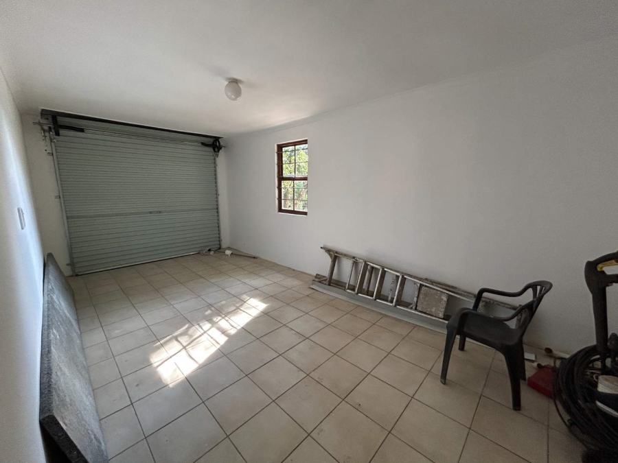 2 Bedroom Property for Sale in Crestholme KwaZulu-Natal