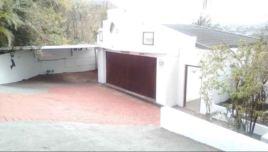 4 Bedroom Property for Sale in Riyadh KwaZulu-Natal