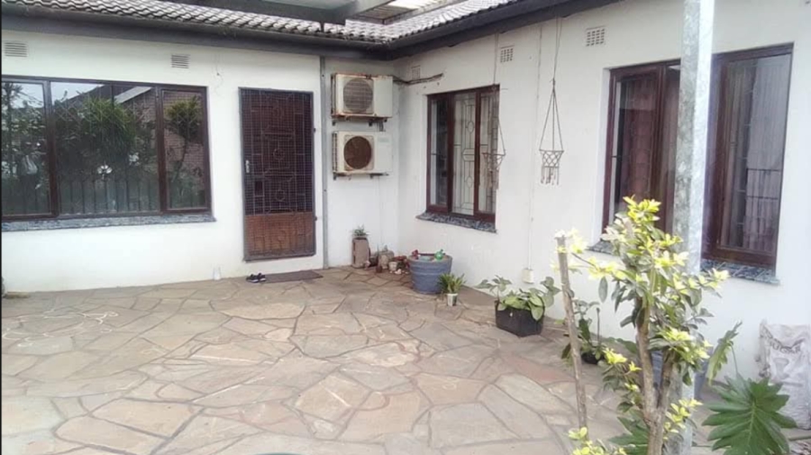 4 Bedroom Property for Sale in Riyadh KwaZulu-Natal
