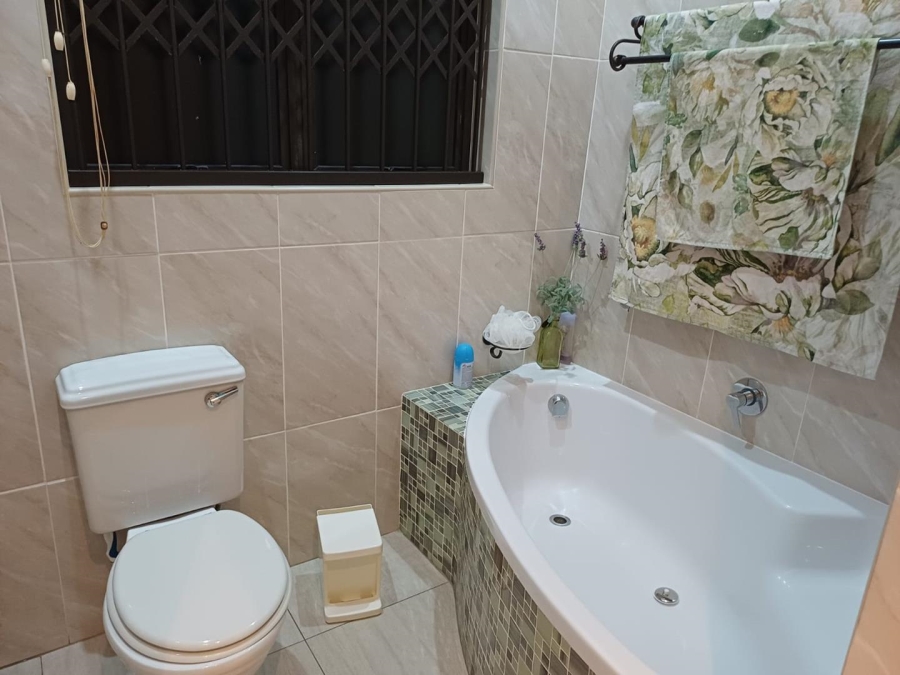 3 Bedroom Property for Sale in Shelly Beach KwaZulu-Natal